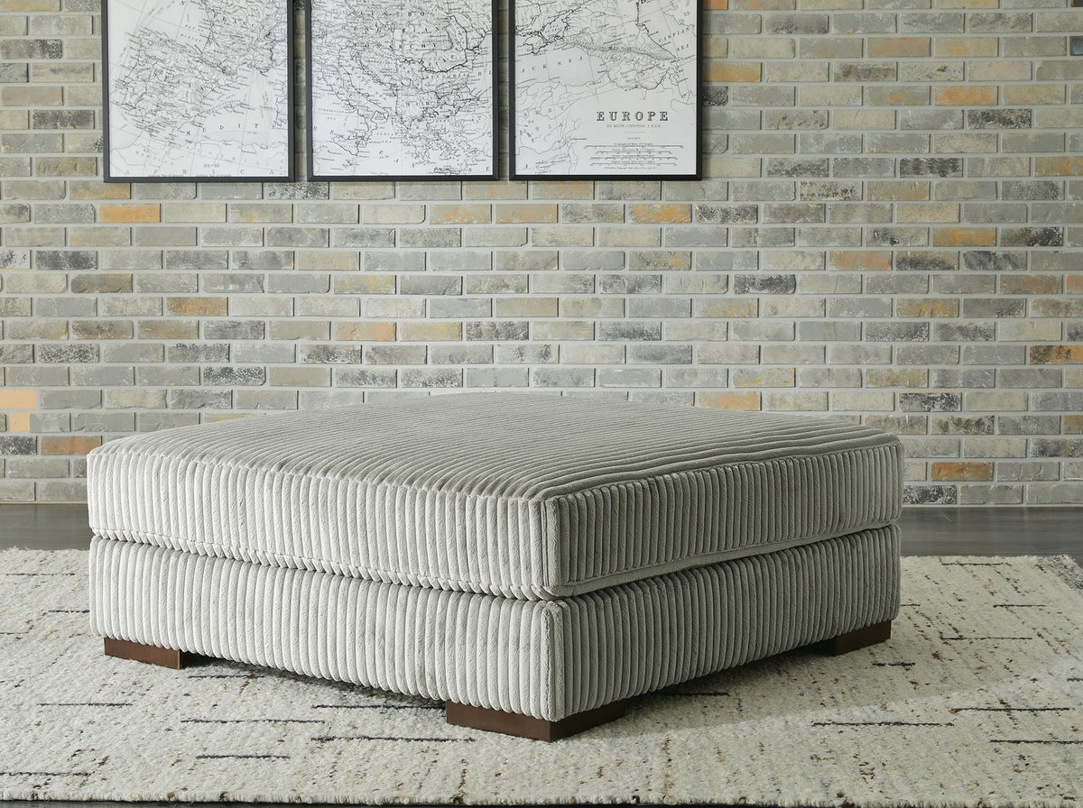 Lindyn (Fog) Oversized Accent Ottoman