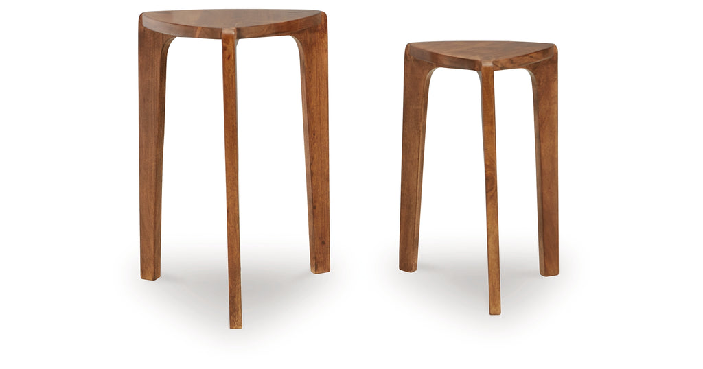 Brynnleigh Medium Brown Accent Table Set of 2
