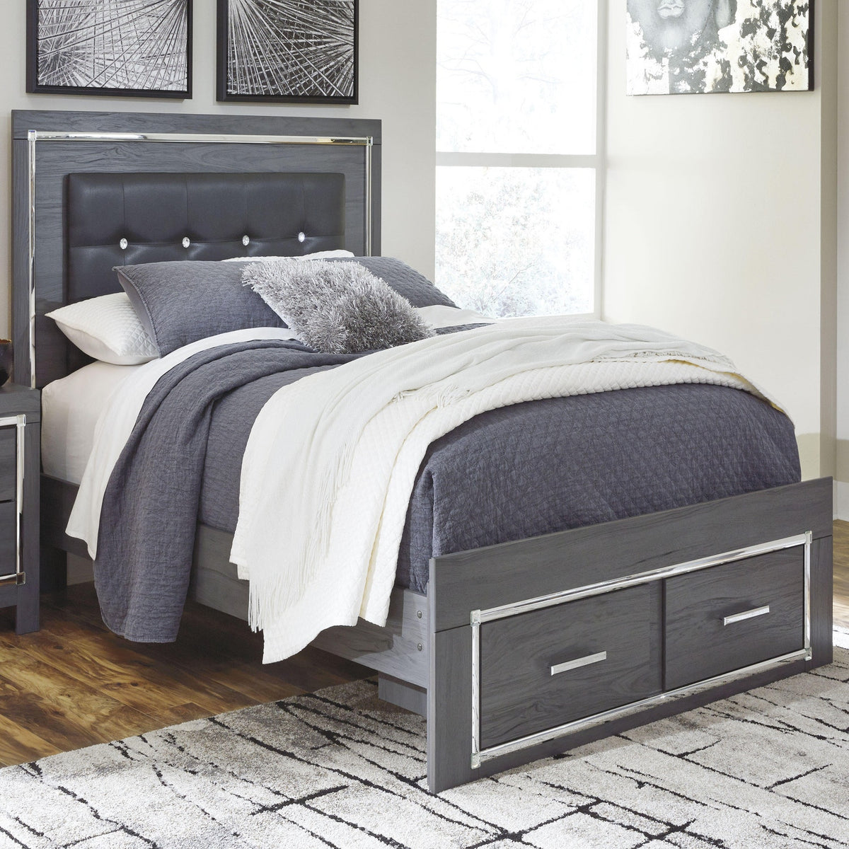 Lodanna Gray Queen Storage Panel Bed