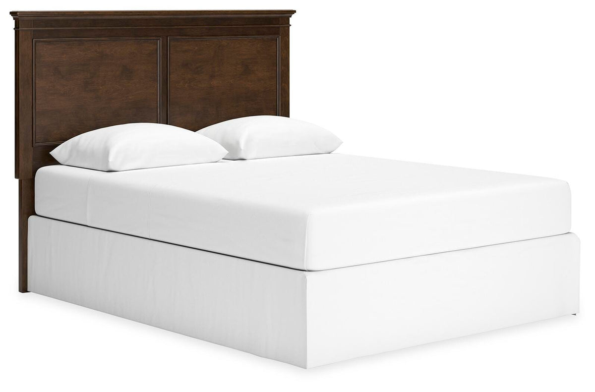 Danabrin Brown Panel Panel Bed - Queen