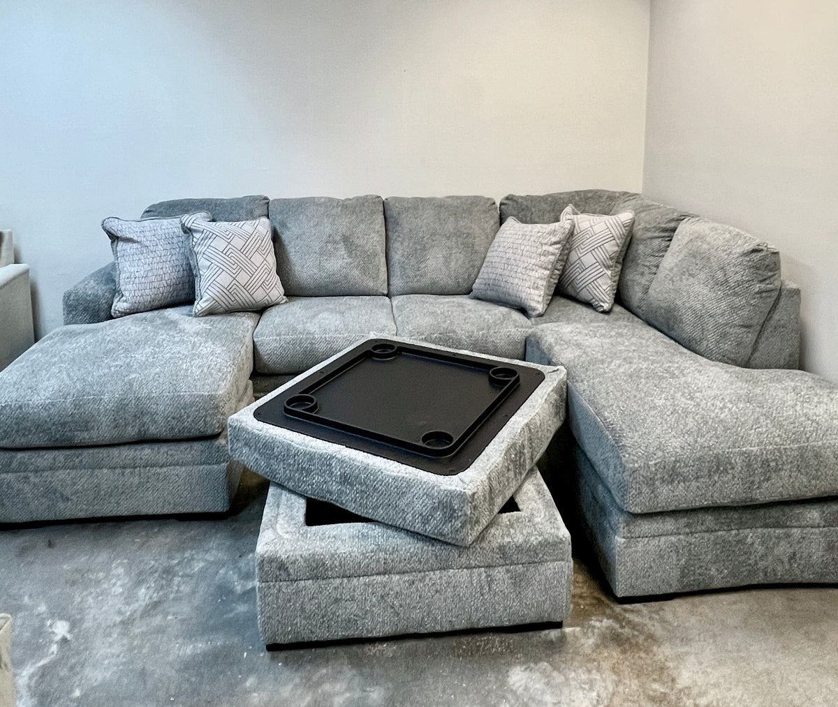 Casselbury Cement 2-Piece Sectional