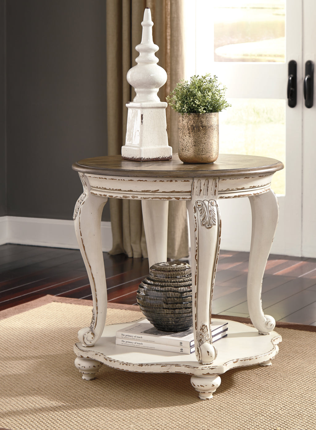 Realyn Occasional Tables